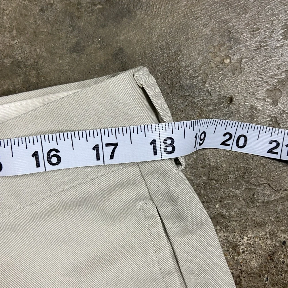 L.L. Bean Classic Pleated Chino Shorts Size 36 Beige Regular Fit Casual Wear